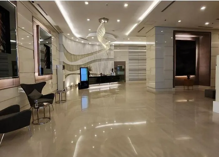 Luxury Staycation In Makati With Jacuzzi & Arcade Apartment