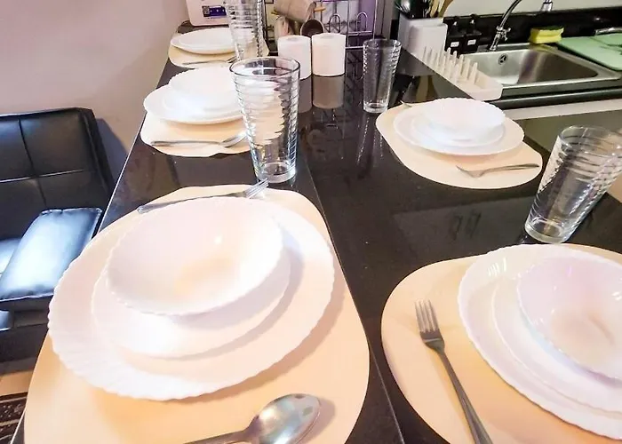 Apartment Luxury Staycation In Makati With Jacuzzi & Arcade *