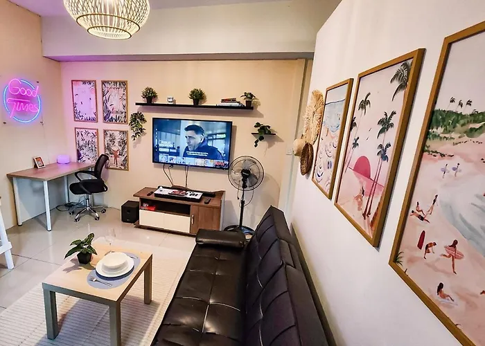 Luxury Staycation In Makati With Jacuzzi & Arcade Apartment